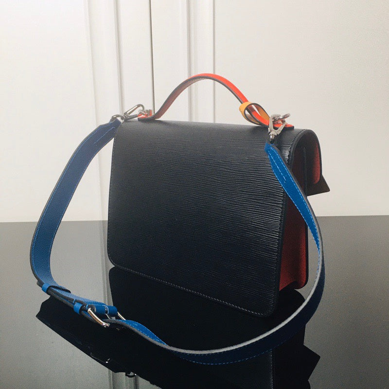 LOV2 Bags - Luxurious Bags  1840