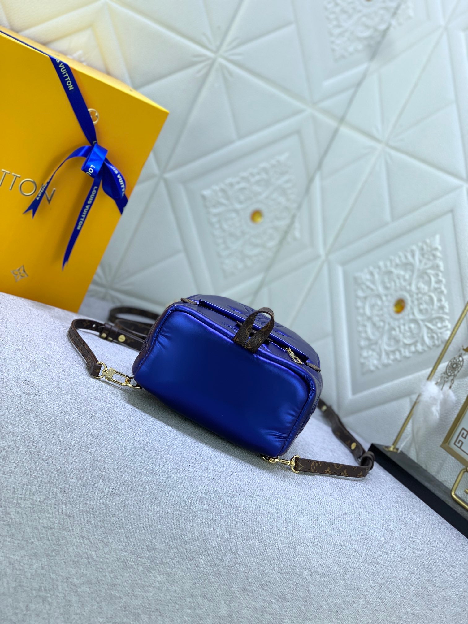 EN - New Bag LUV 642