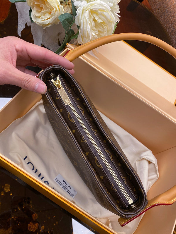 LOV2 Bags - Luxurious Bags  2616