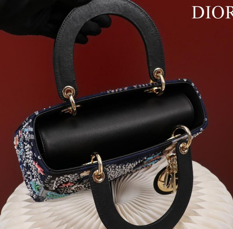SAMCC - DOR Bags - 093