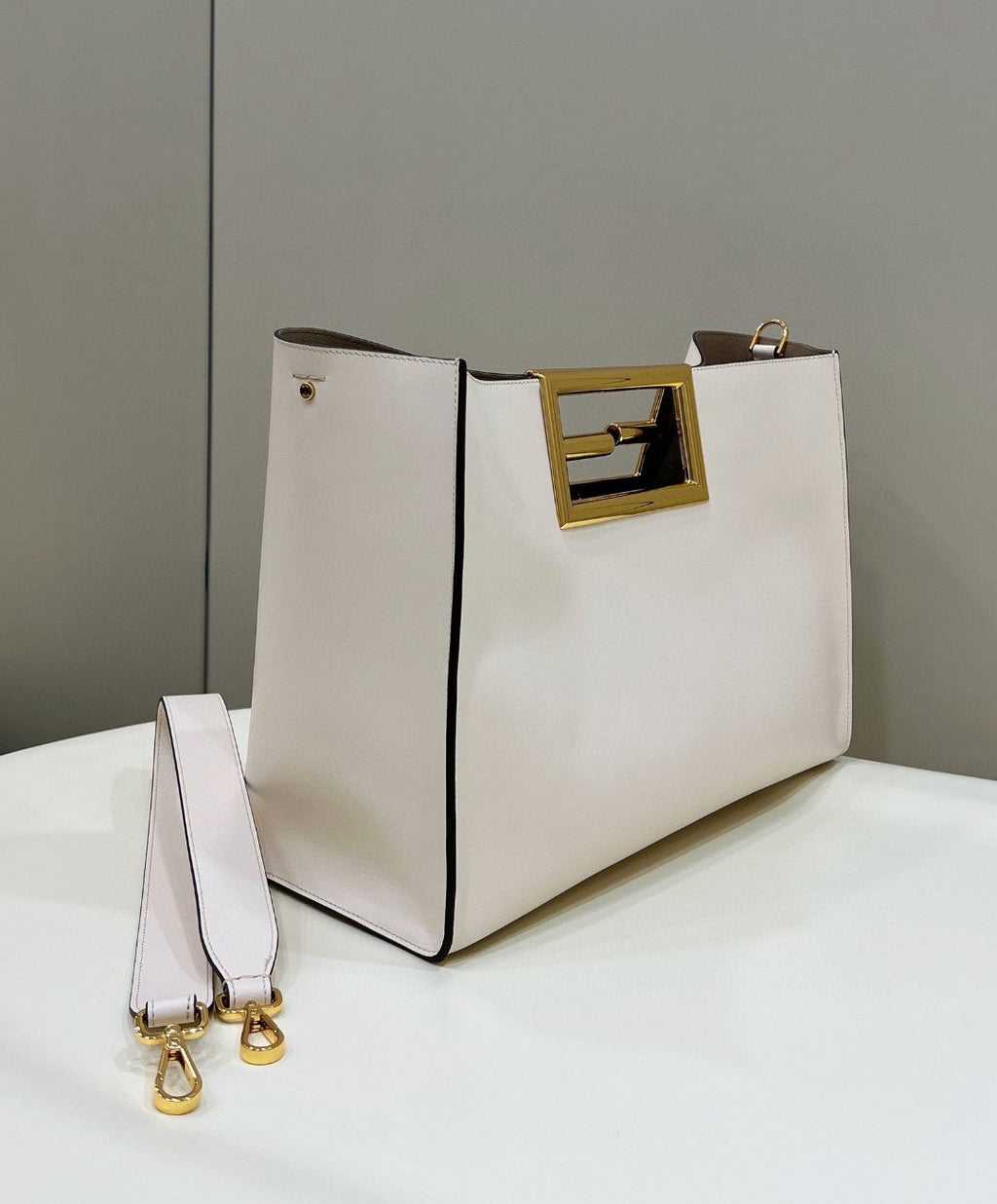 FI Way MeGLAMIum White Bag For Woman 29.5cm/11.5in