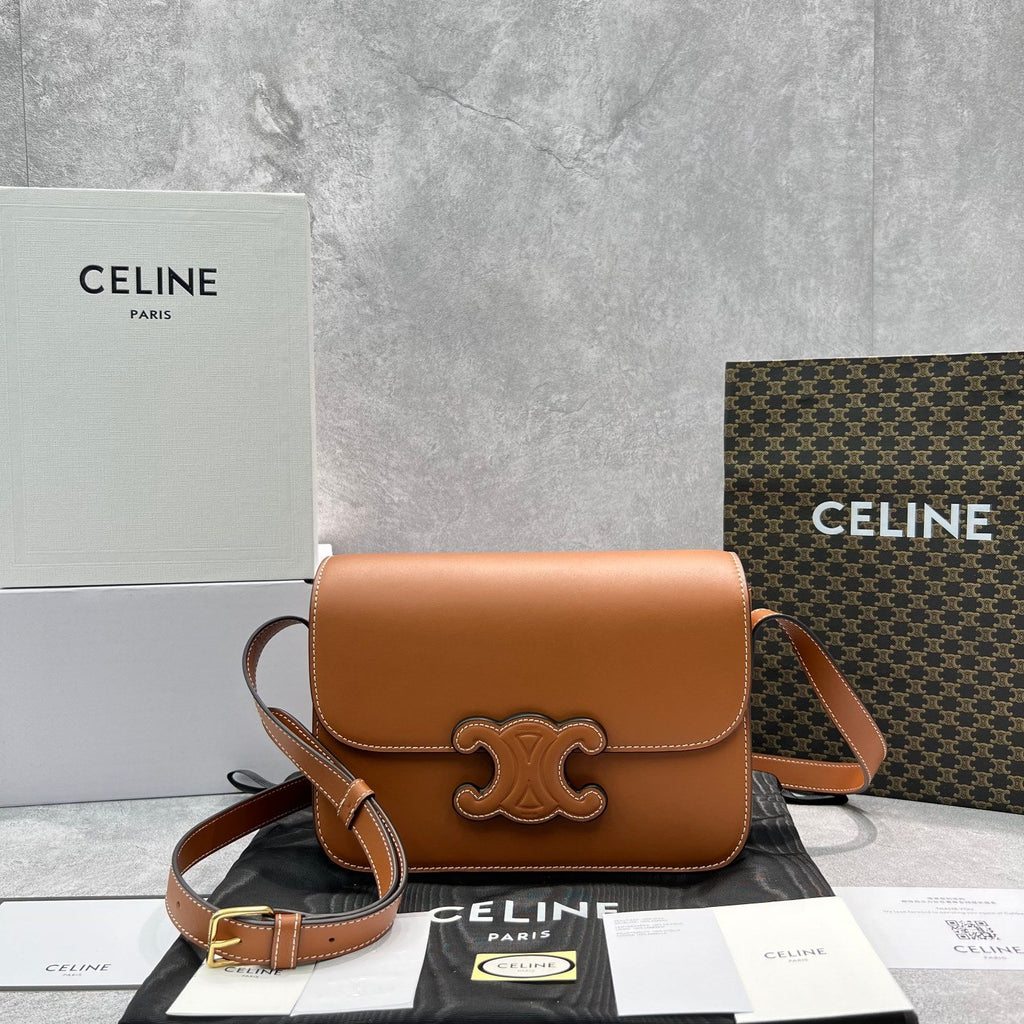 GLAMI Classique Cuir Triomphe Bag Tan For Women 9in/22cm 199223BFN.04LU