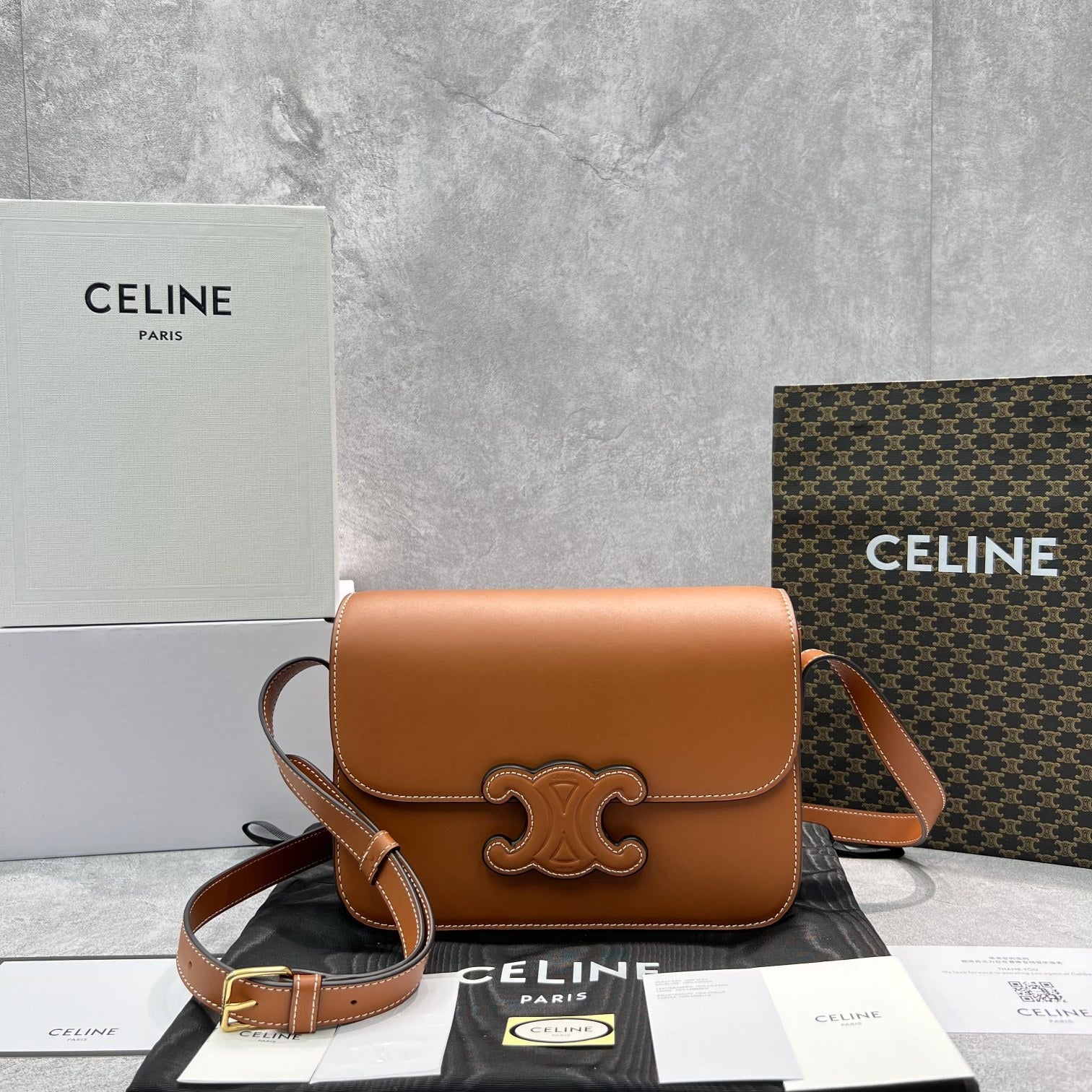 GLAMI Classique Cuir Triomphe Bag Tan For Women 9in/22cm 199223BFN.04LU