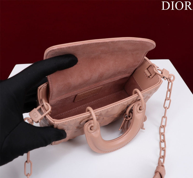 ELE - Dir Bags - 1672