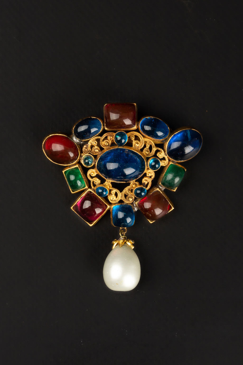 Broche en pÃƒÆ’Ã‚Â¢te de verre Chanel