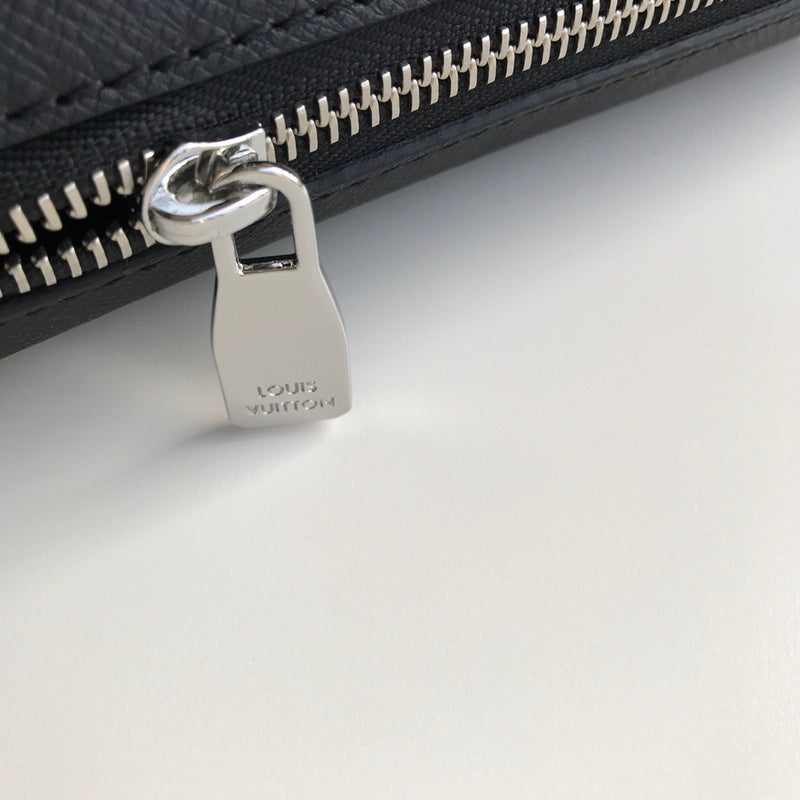 LOV2 Bags - Luxurious Bags  1806