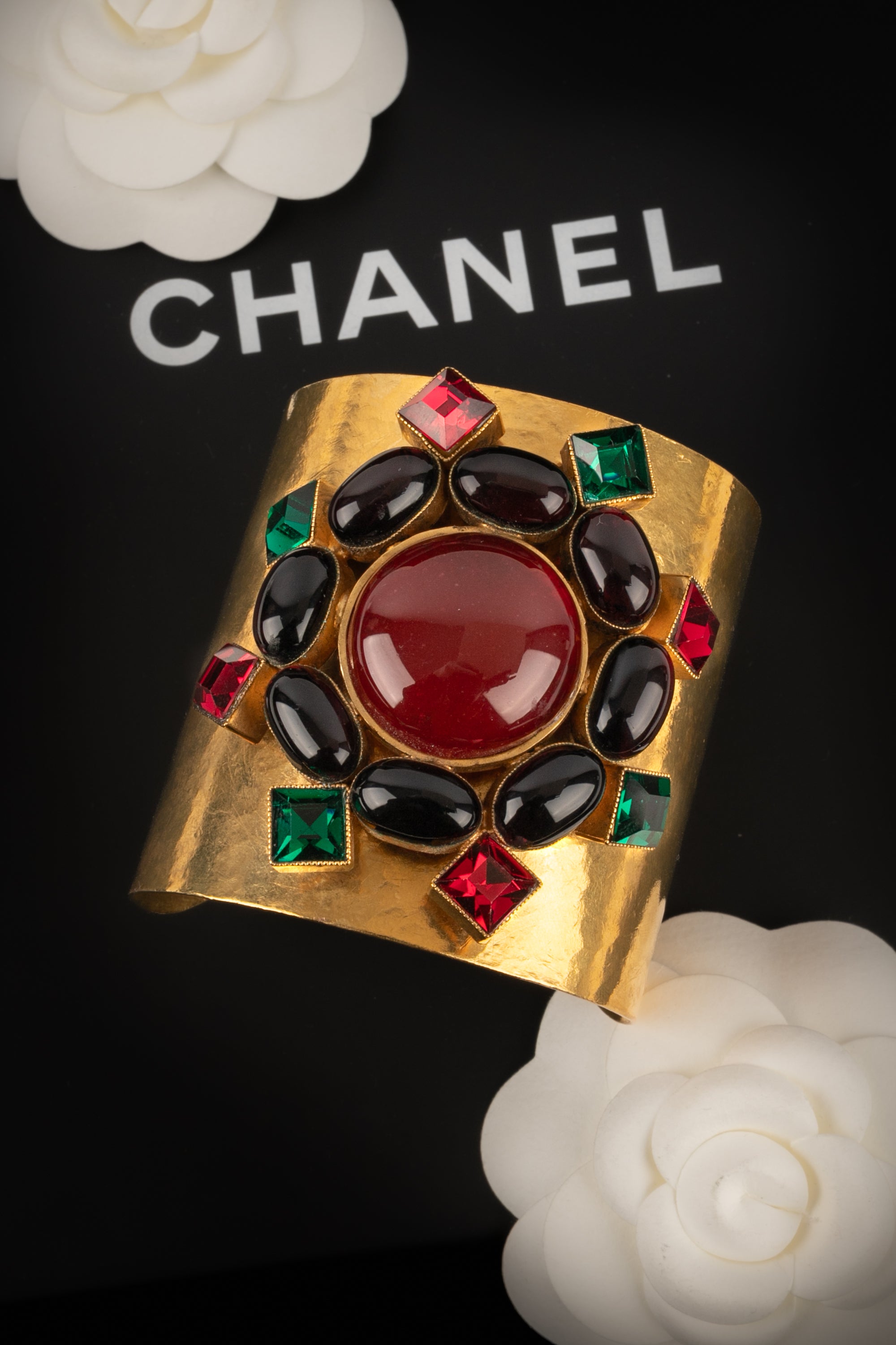 Bracelet manchette Chanel hiver 1996