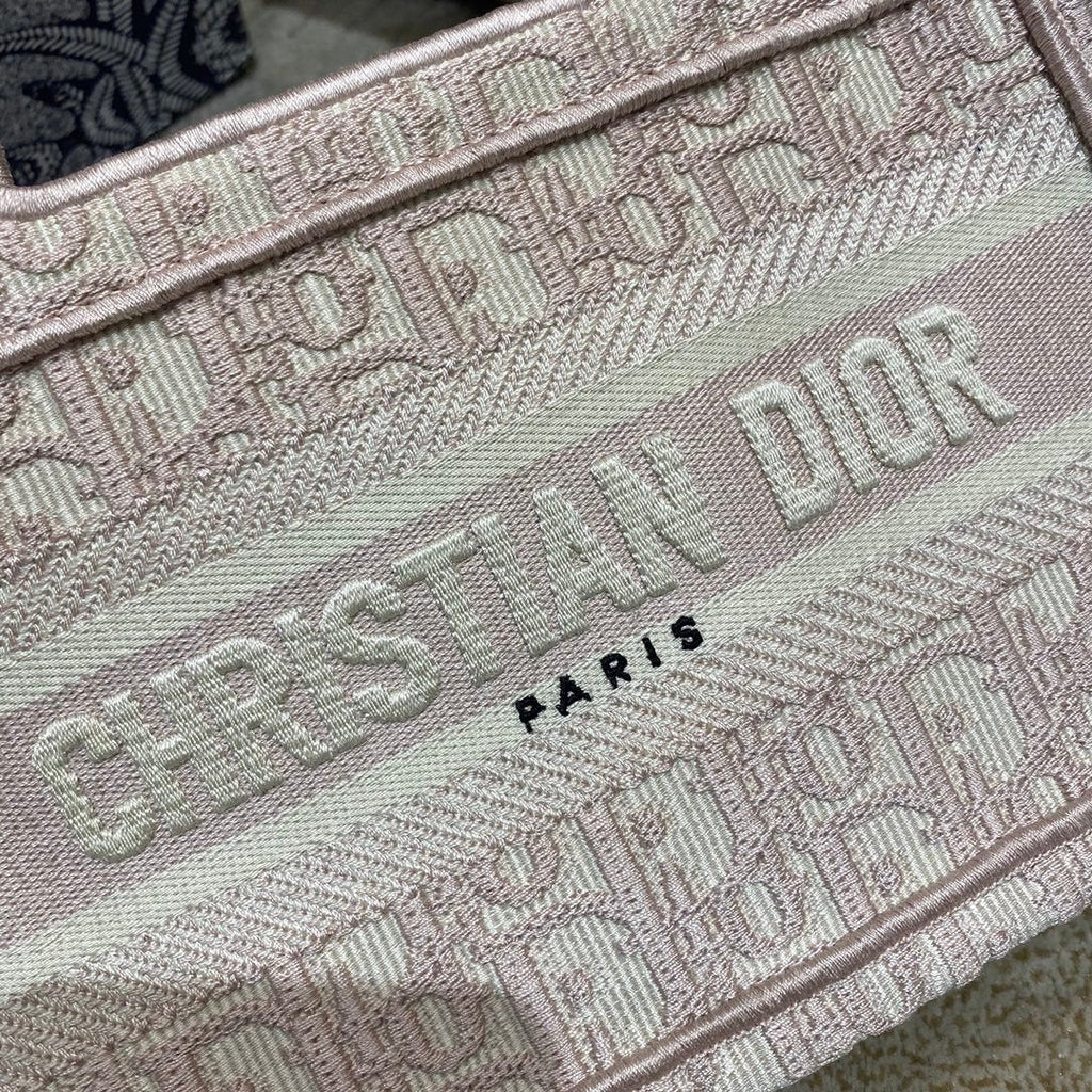GLAMI Mini Book Tote Rose Des Vents Oblique Embroidery, Light Pink, For Women WomenÃ¢â‚¬â„¢s Handbags,Ã‚Â 23cm CD