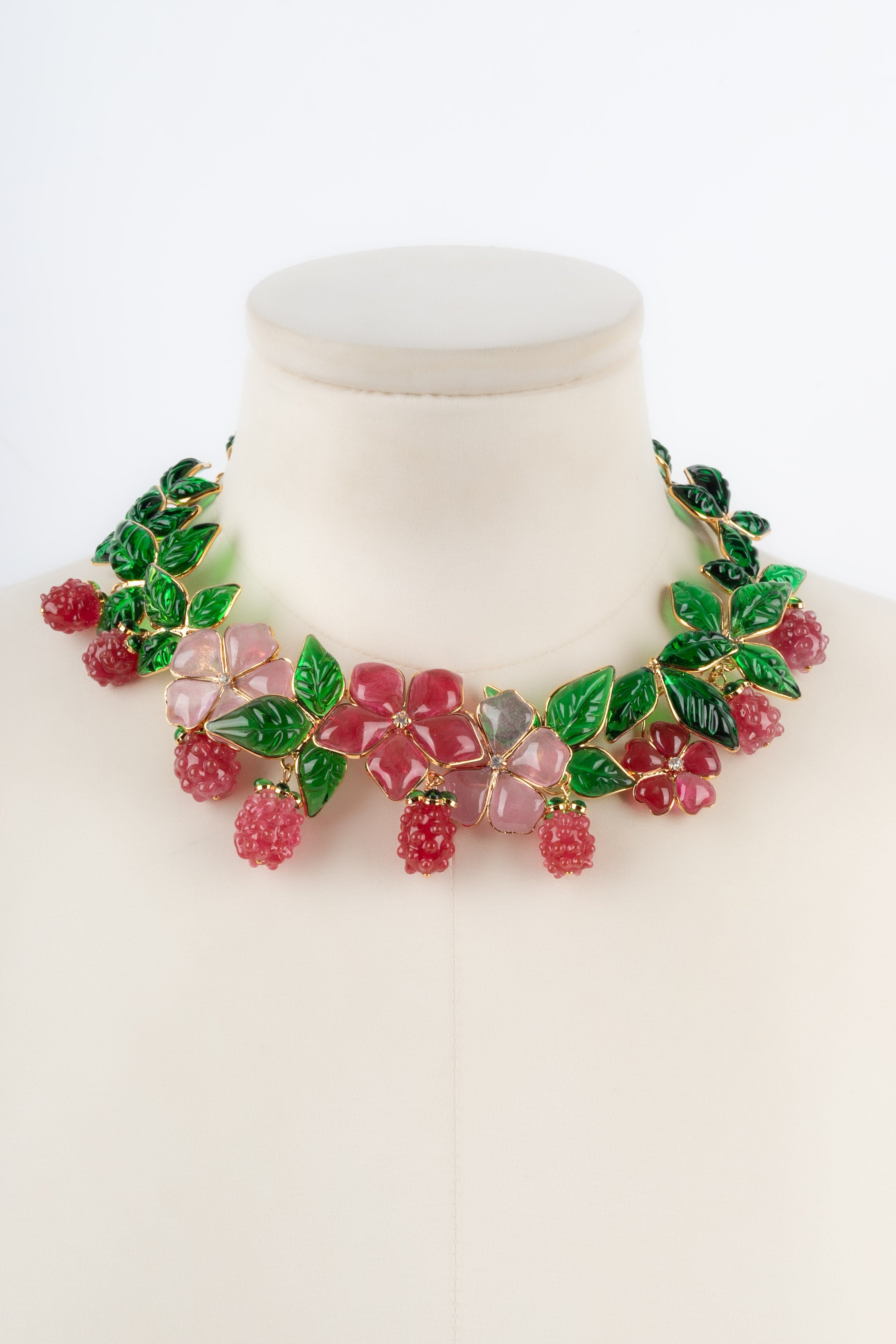 Collier Augustine