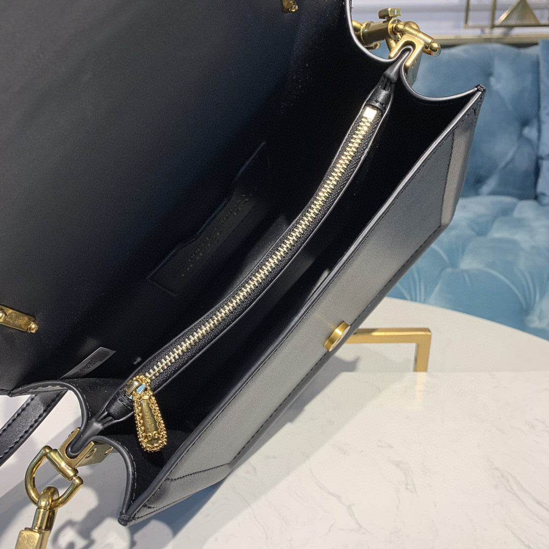 GLAMI MeGLAMIum Devotion Bag Black For Women 9.5in/24cm