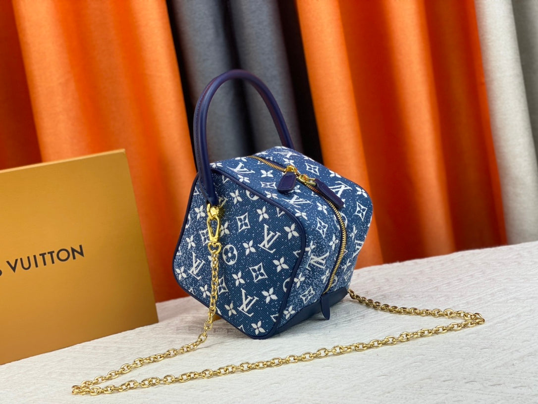 EN - New Arrival Bags LUV 677