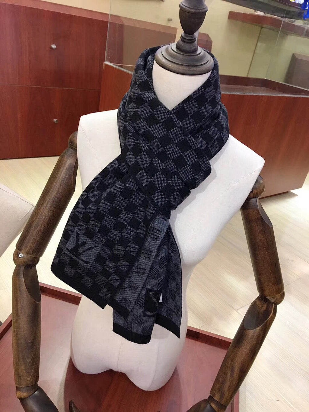 EN - Luxury LUV  Scarf 030