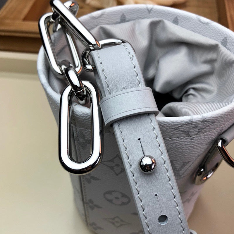 LOV2 Bags - Luxurious Bags  1995