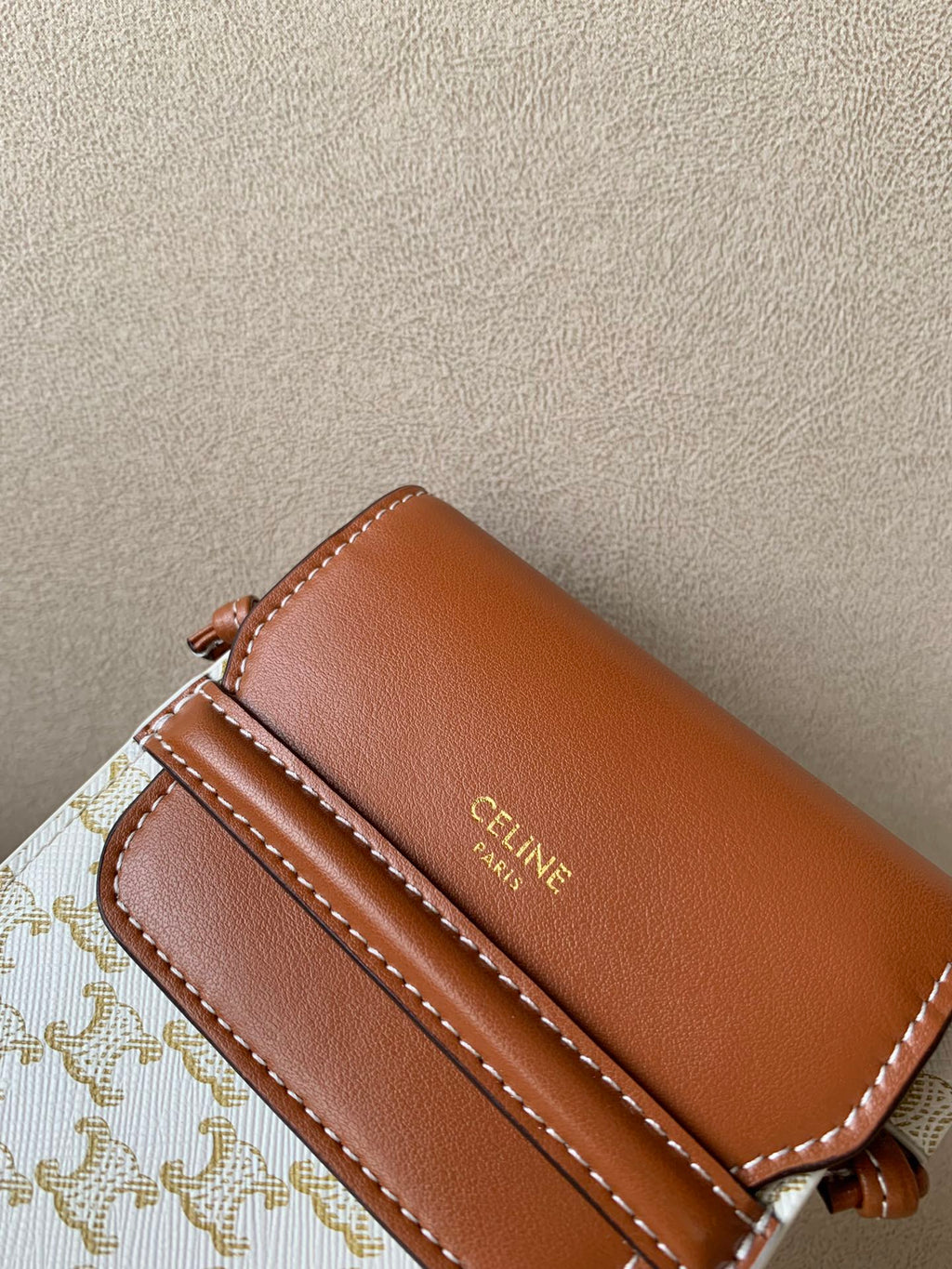 GLAMI Phone Pouch With GlamIap In Triomphe Canvas And Lambskin White/Tan For Women 7in/18cm 10G332CQD.01TA