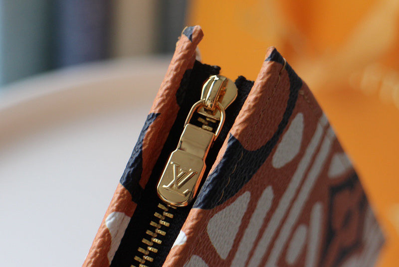 LOV2 Bags - Luxurious Bags  1725