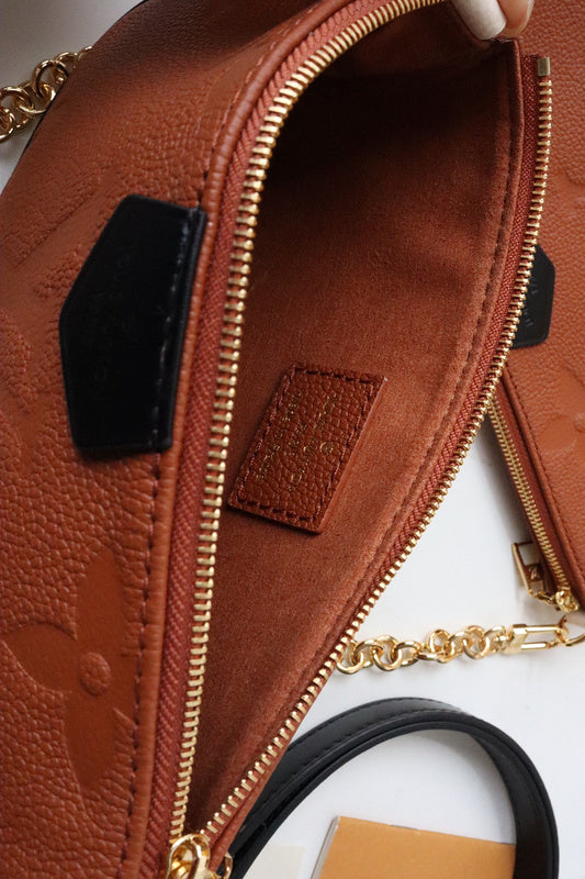 LOV2 Bags - Luxurious Bags  1531