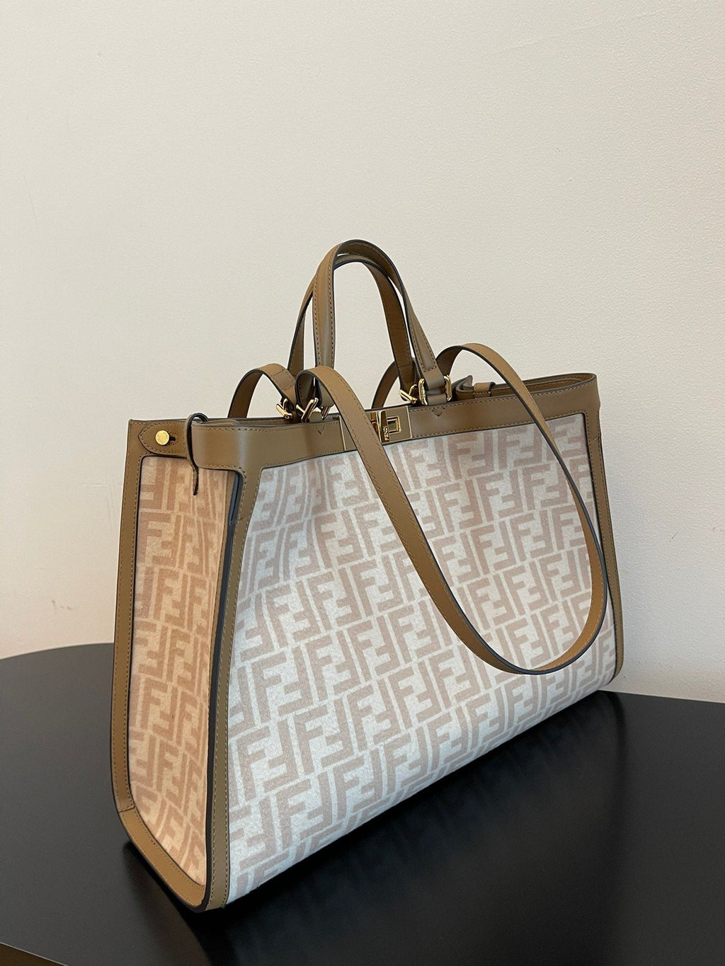 FI GlamI X-tote Bag Beige Canvas For Women, Handbags, Shoulder Bags 16.1in/41cm FF 8BH374