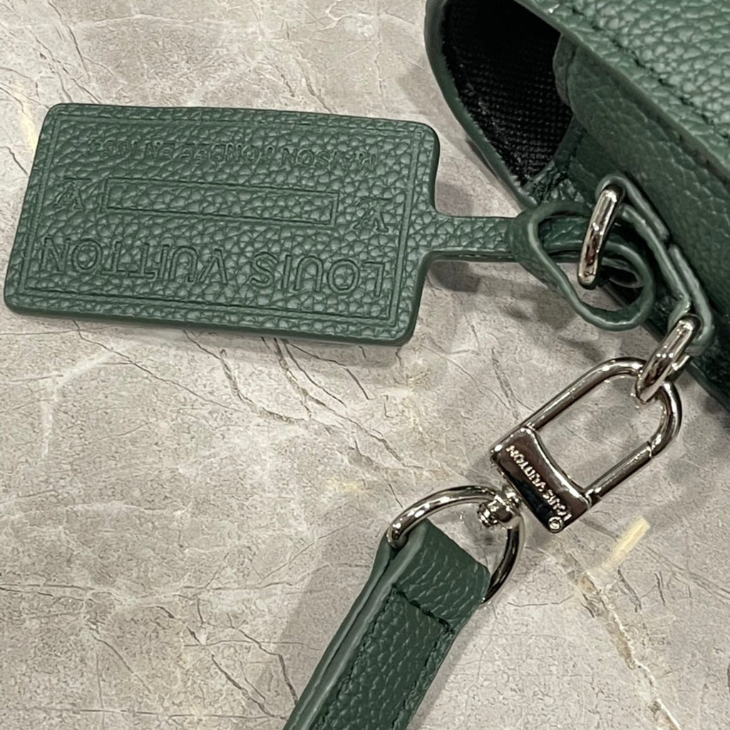 EN - Luxury Bags LUV 870