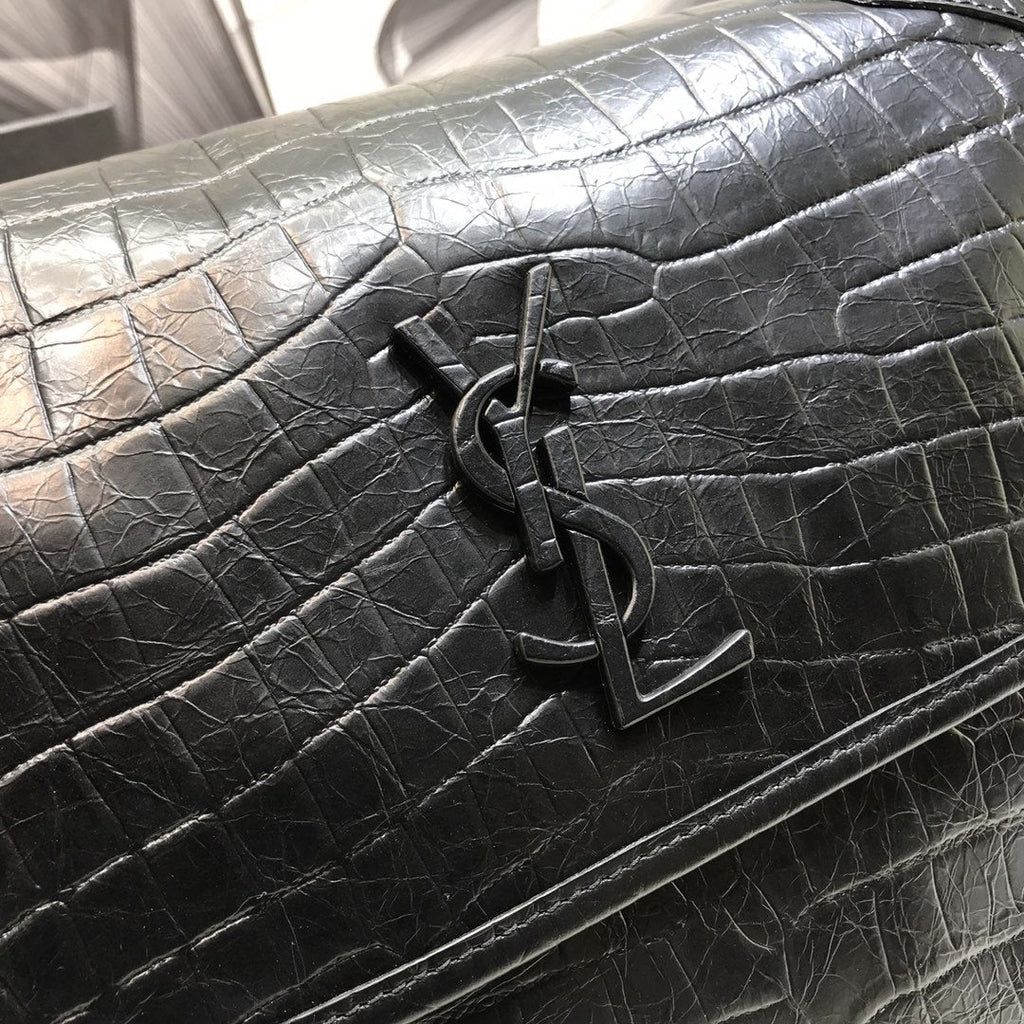 GLAMI Niki MeGLAMIum Chain BagIn-Embossed Black For Women 11in/28cm YSL 6331501K00U1000