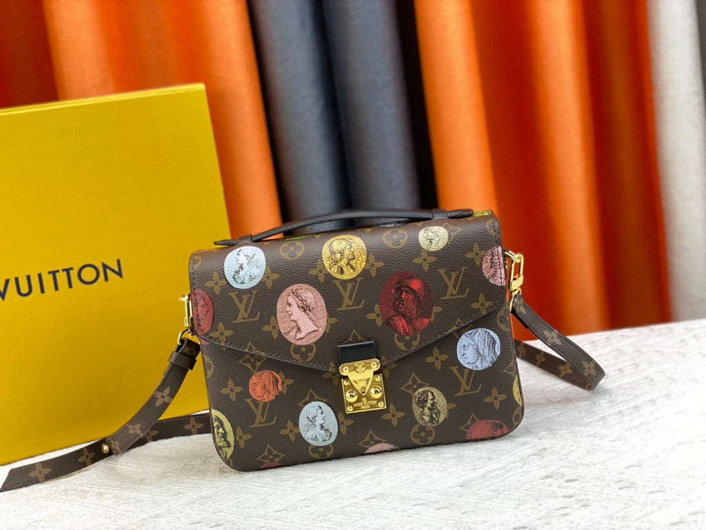 EN - Luxury Bags LUV 813
