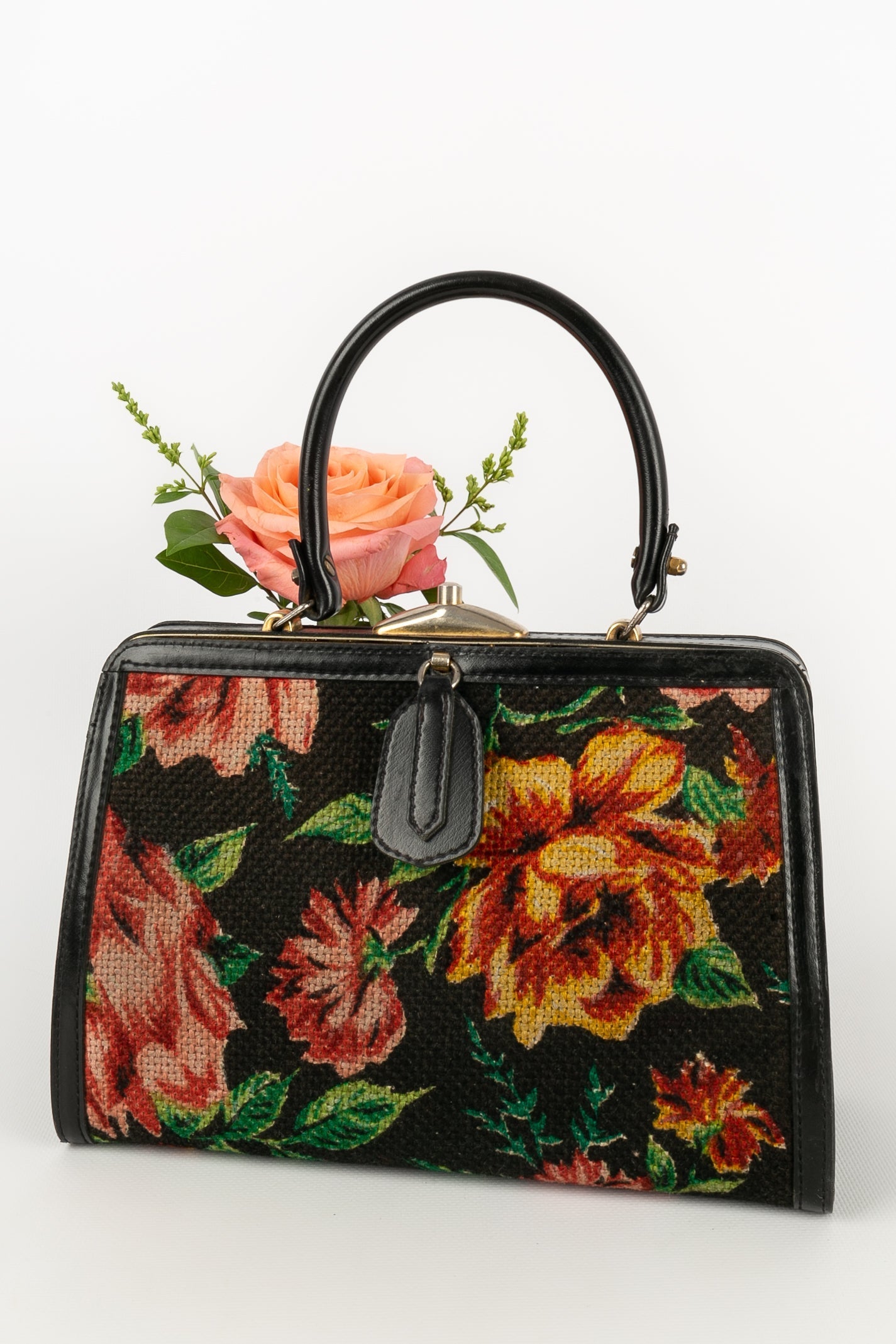 Sac en cuir et canevas