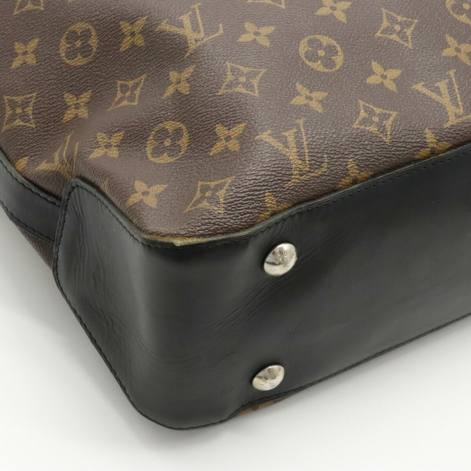 Louis Vuitton Davis  Canvas Tote Bag ()
