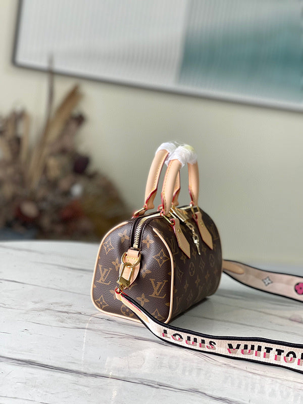 Fashion Lu-Vi bags - 4878