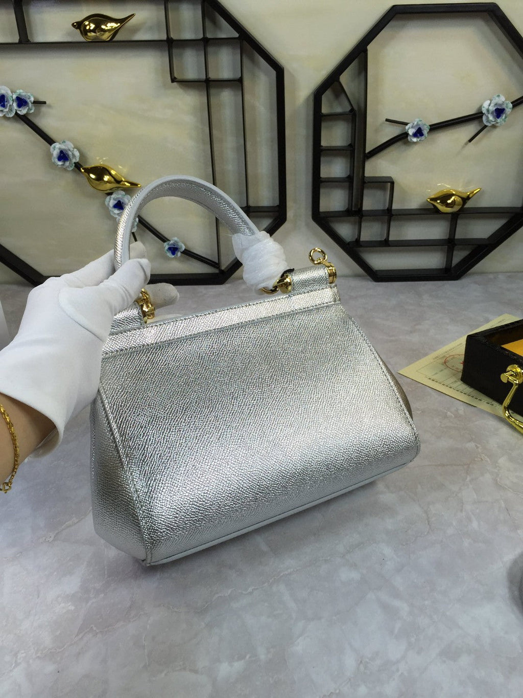 GLAMI MeGLAMIum Sicily Handbag In Dauphine Silver For Women 10.2in/26cm GLAMI