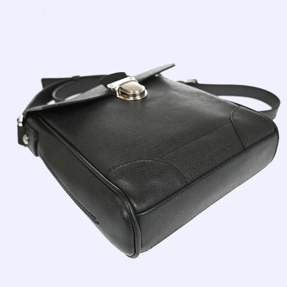 Louis Vuitton Luka  Leather Handbag ()