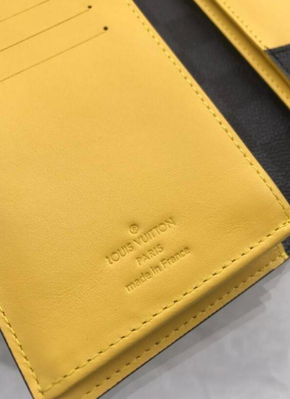 SAMC - Mix Wallets - 027
