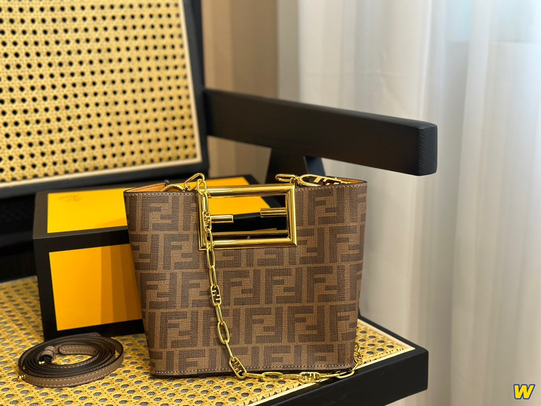 EN - Luxury Bags FEI 291
