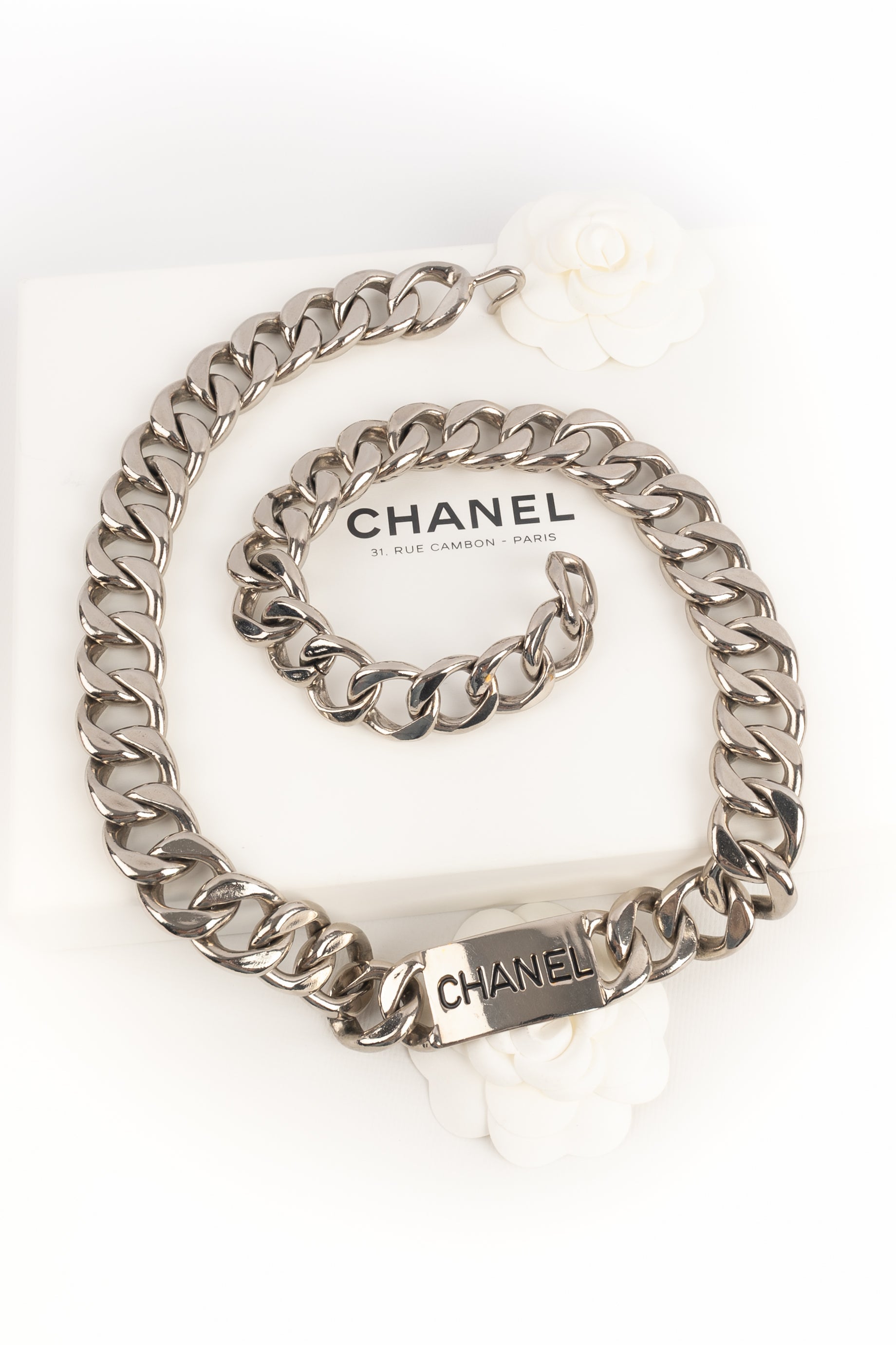 Ceinture argentée Chanel