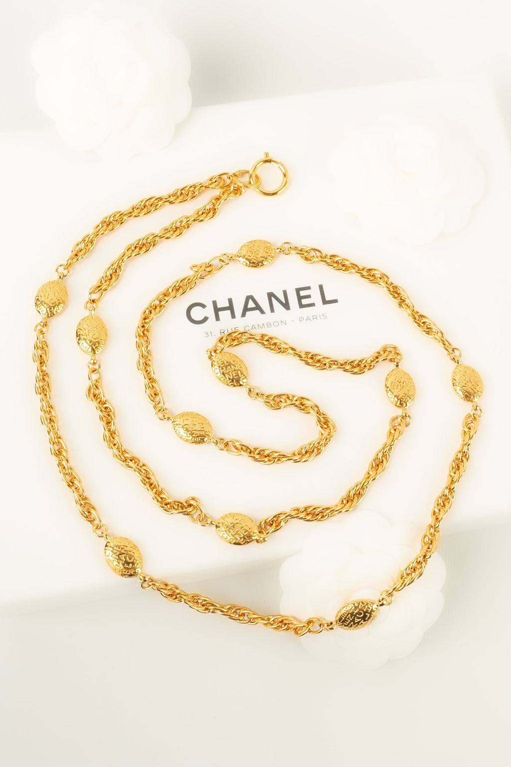 Collier / sautoir en mÃƒÆ’Ã‚Â©tal dorÃƒÆ’Ã‚Â© Chanel