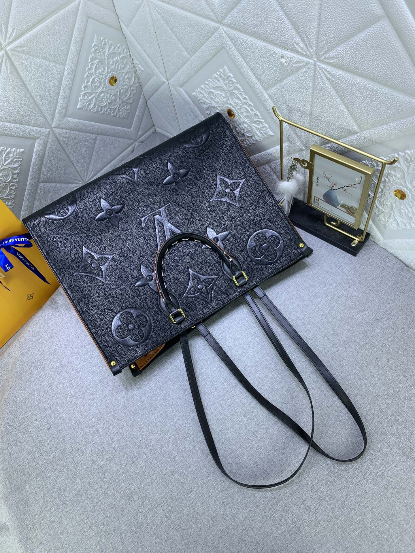 EN - Luxury Bags LUV 751
