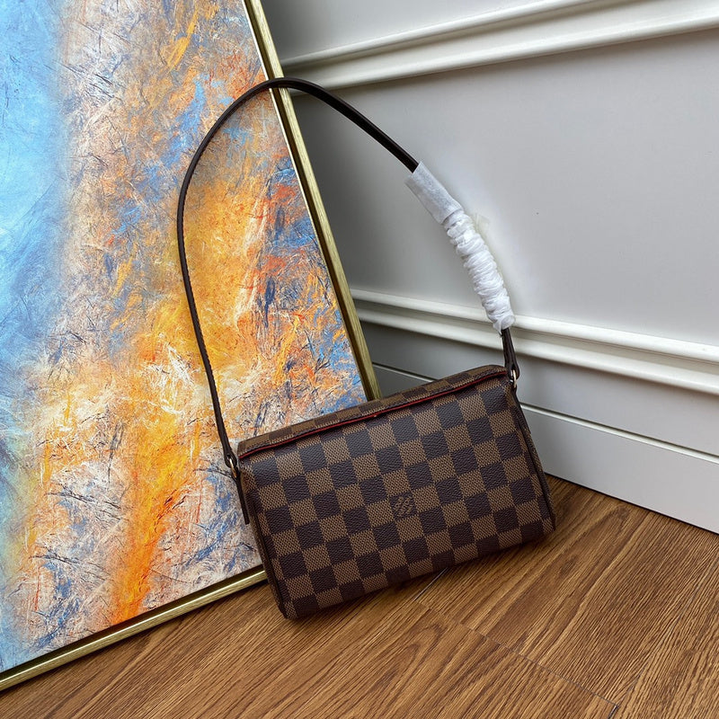 LOV2 Bags - Luxurious Bags  1714