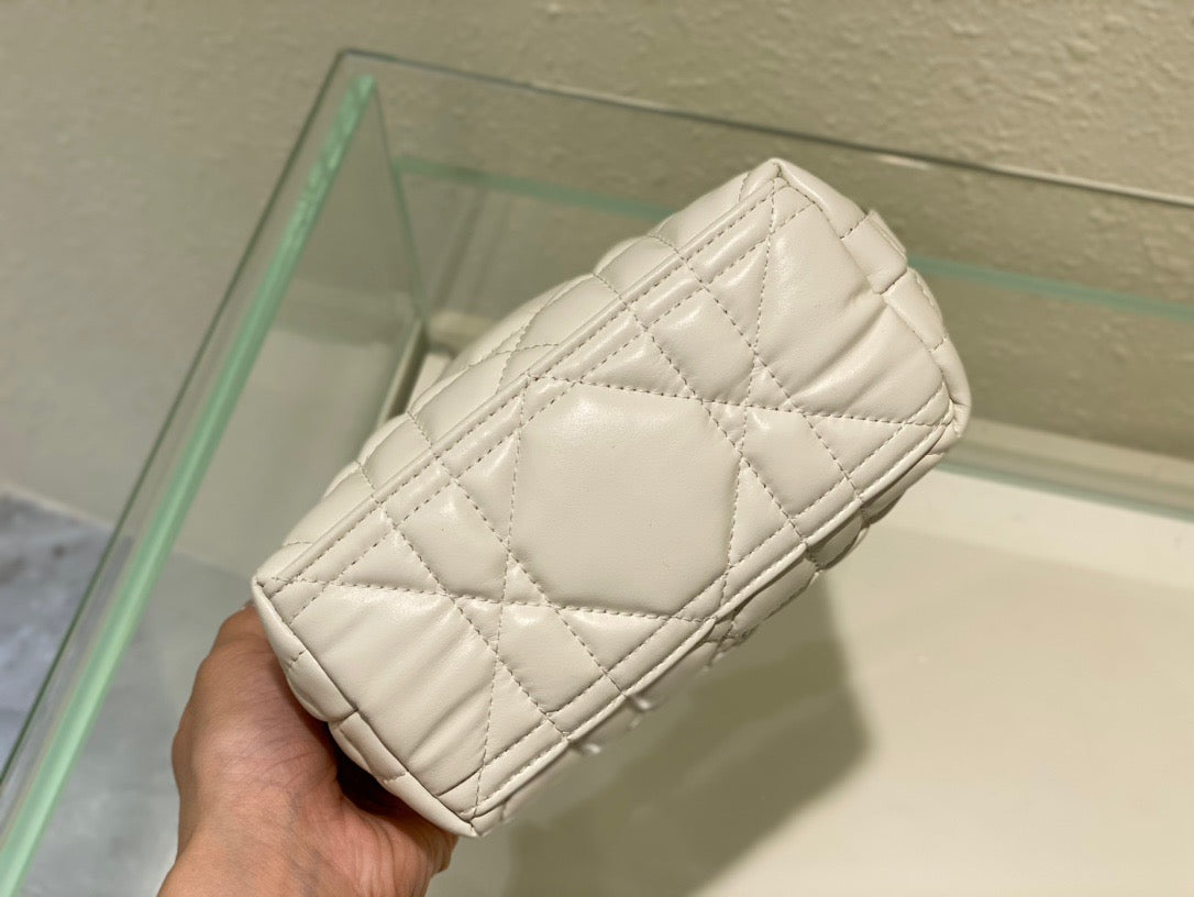 GLAMI Small DYORTravel Nomad Pouch White, For Women, WomenÃ¢â‚¬â„¢s Handbags 6in/15cm CD S5553BMIG_M030
