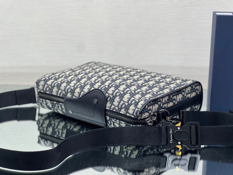 ELE - Dir Bags - 1578