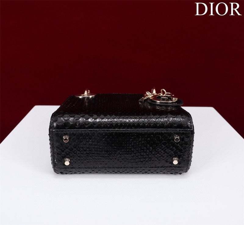 ELE - Dir Bags - 102