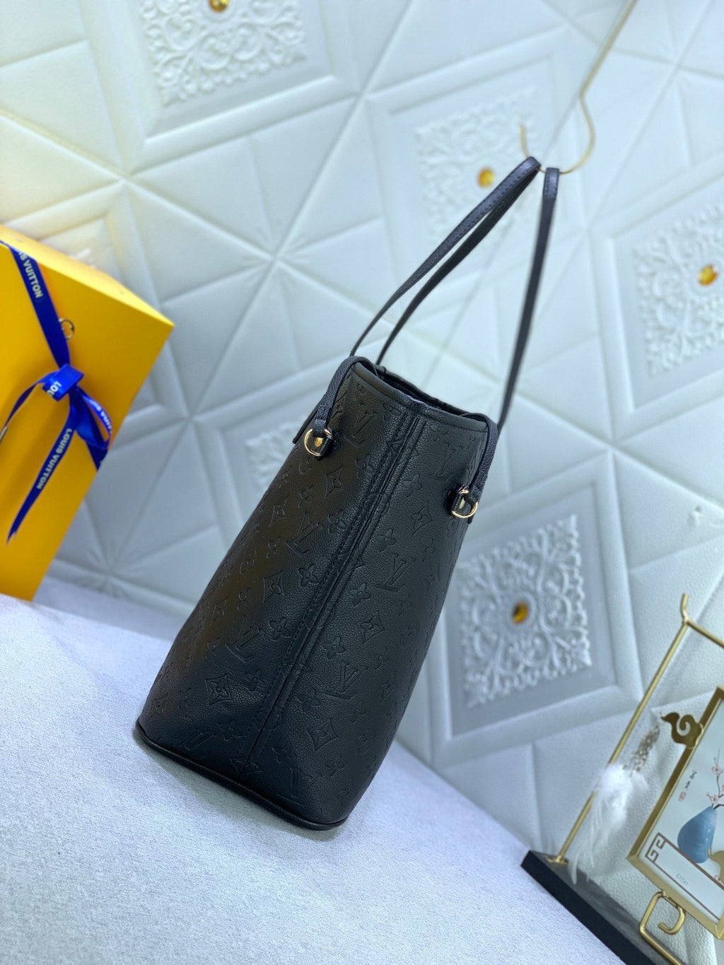 EN - Luxury Bags LUV 859