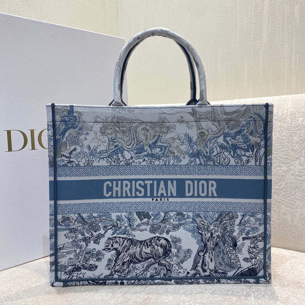 GLAMI Large Book Tote Blue and White Cornely Embroidery, Blue, For Women WomenÃ¢â‚¬â„¢s Handbags, Shoulder Bags, 42cm CD M1286ZRGO_M928