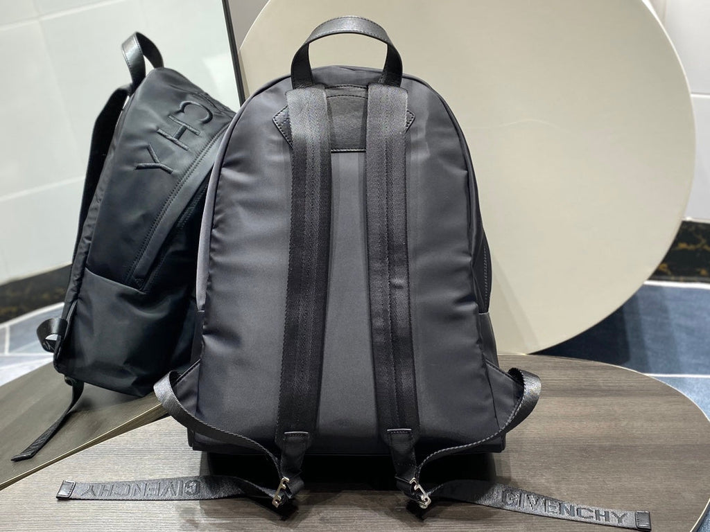 gv Essentiel U Backpack Black For Men, Men’s Backpacks 17in/43cm GVC