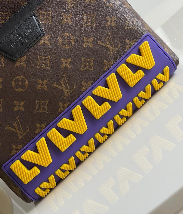 SAMC - LOV Bags - 2395