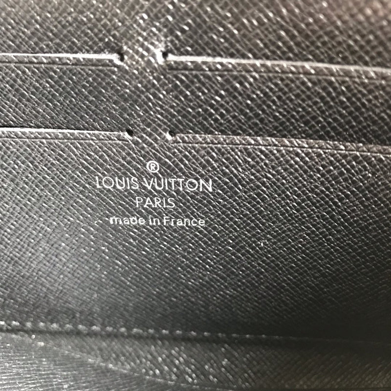 LOV2 Bags - Luxurious Bags  2425