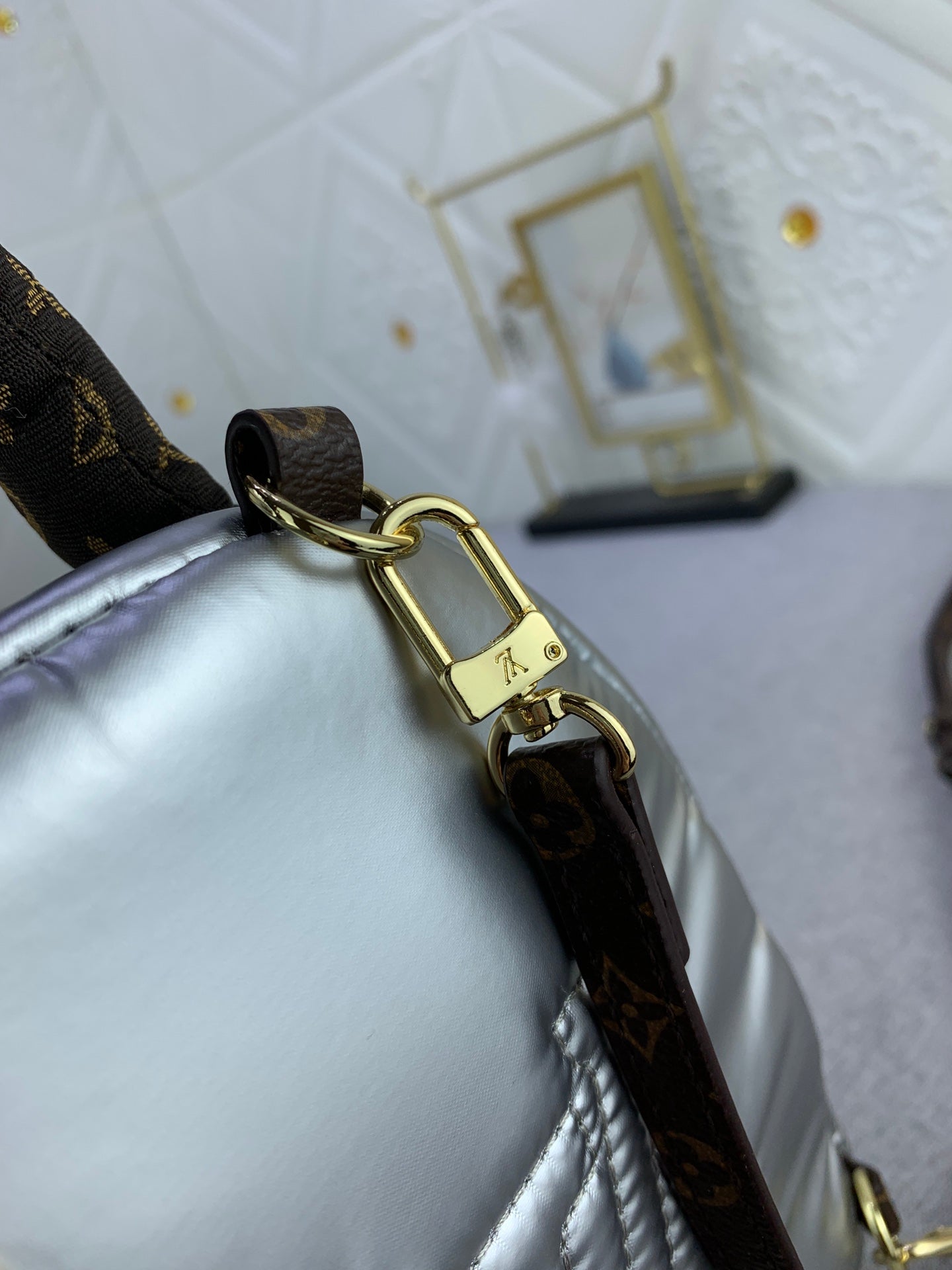 EN - New Bag LUV 640