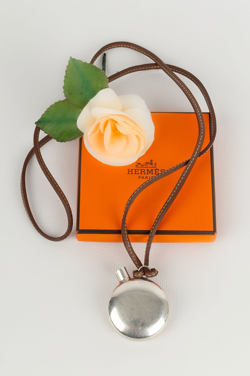 Collier fiole porte parfum HermÃƒÆ’Ã‚Â¨s