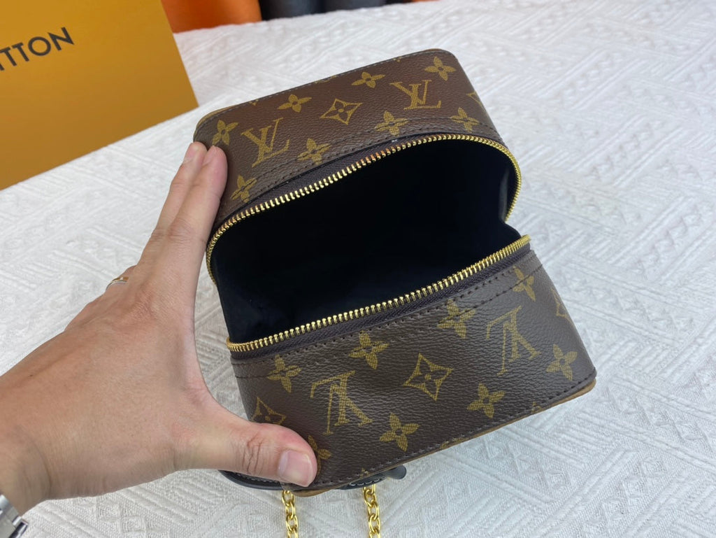 EN - New Arrival Bags LUV 678