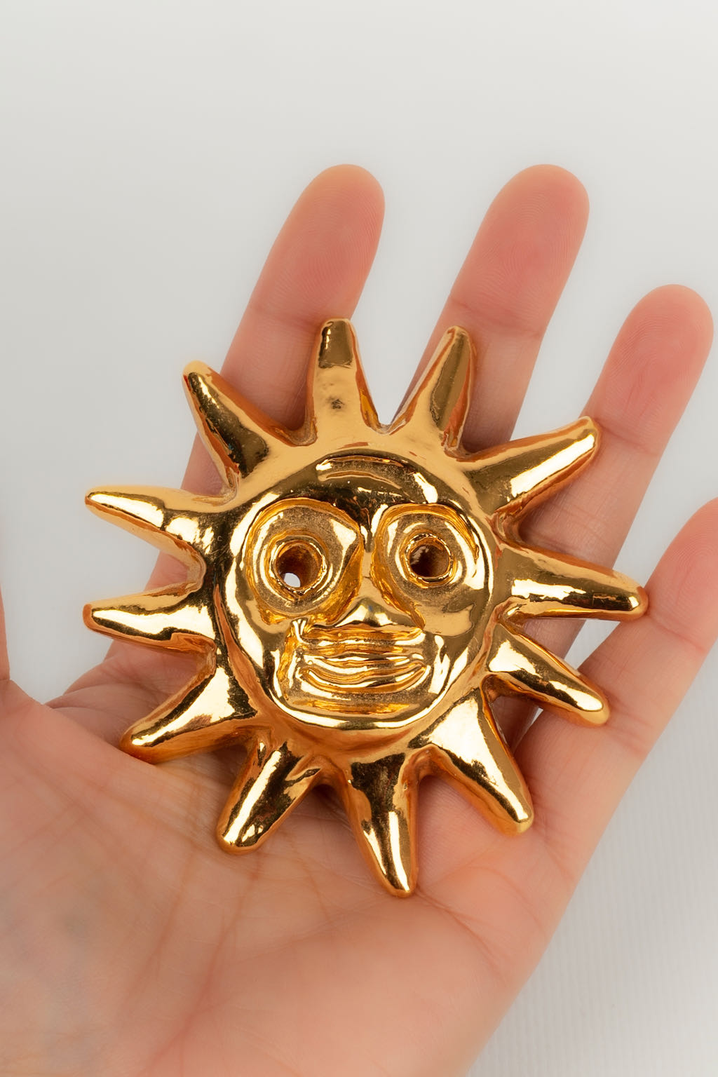 Broche soleil Christian Lacroix