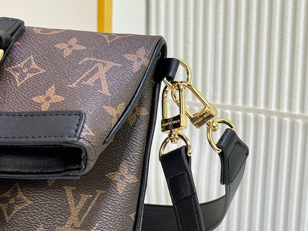 EN - Luxury Bags LUV 765