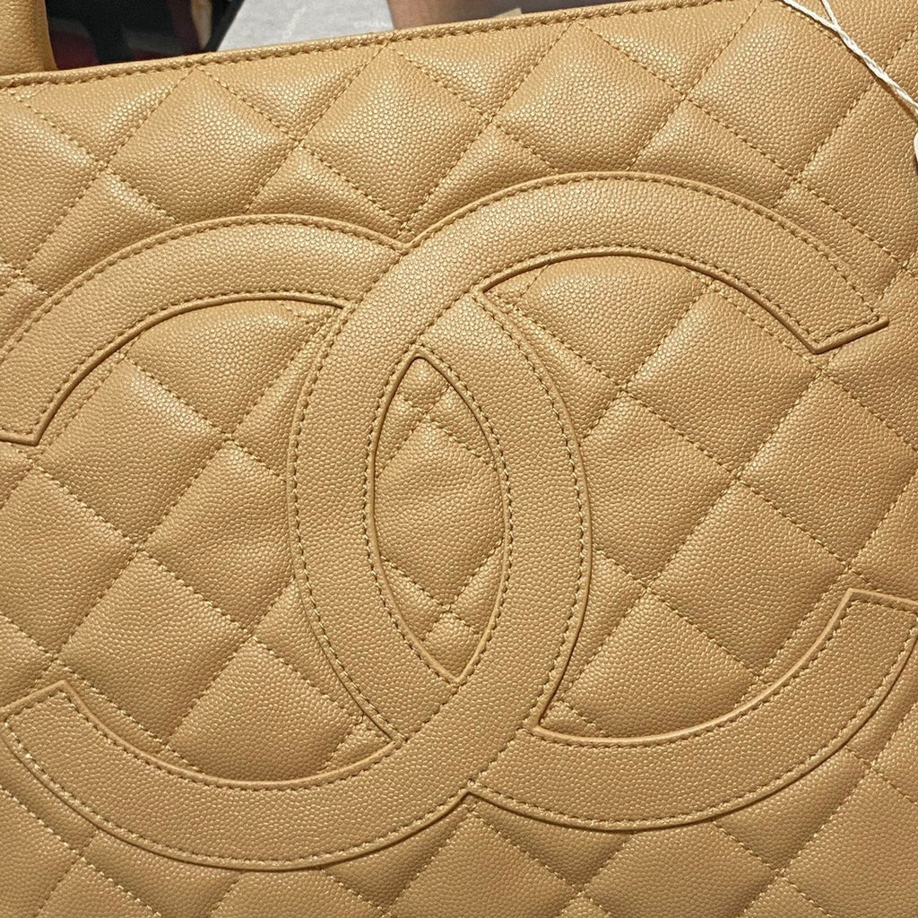 CHLMedallion Tote Gold Hardware Caviar Yellow For Women, Women’s Handbags, Shoulder Bags 15.6in/32cm