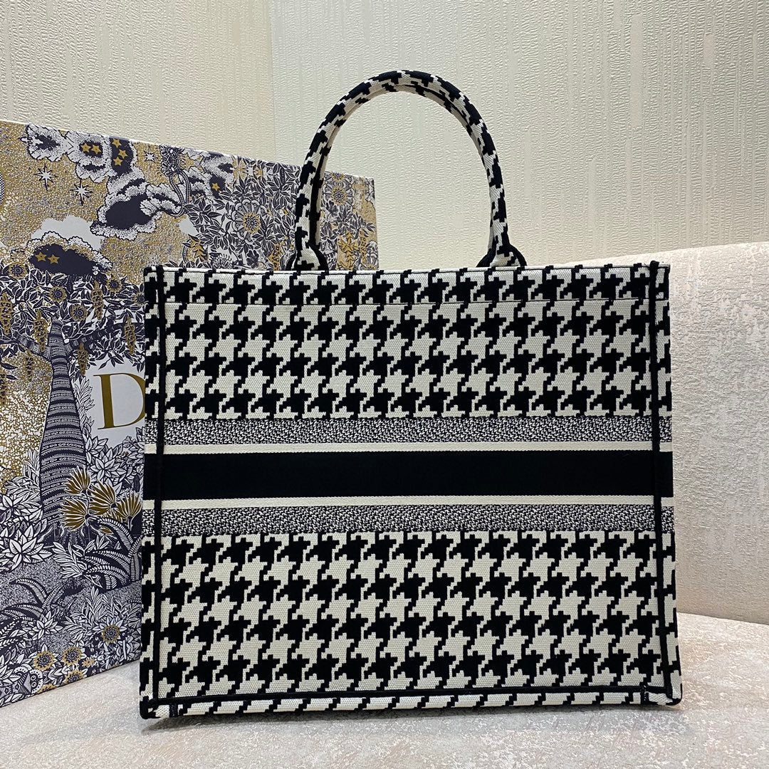 GLAMI Large Book Tote Black Houndstooth Embroidery, Black/White, For Women WomenÃ¢â‚¬â„¢s Handbags, Shoulder Bags, 42cm CD